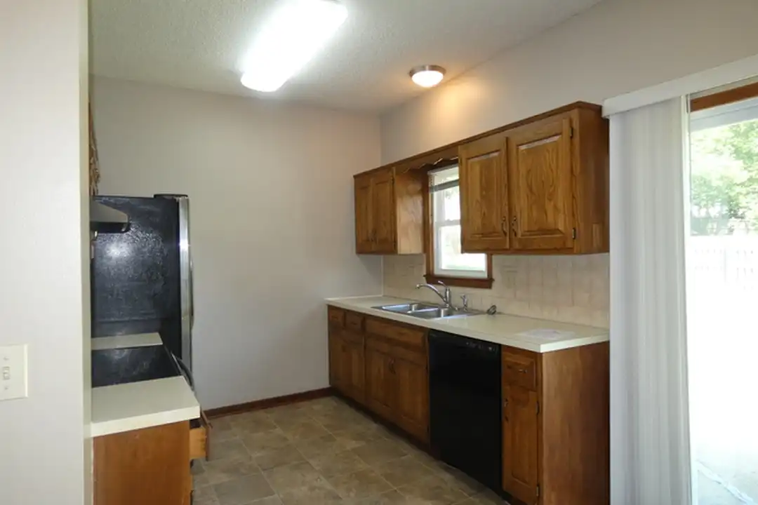208 NW 101 St - View 6