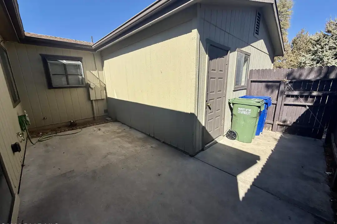 350 Rim Rock Cir #2 - View 4