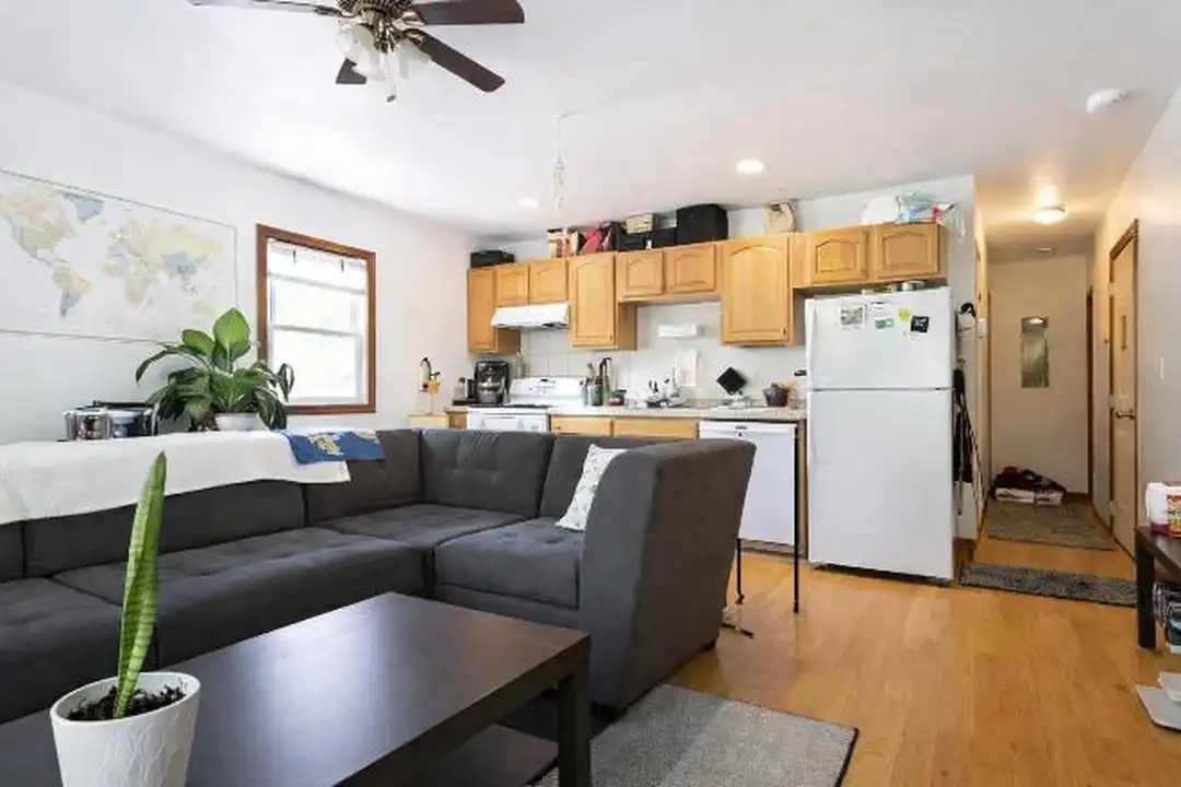 121 Centre St - View 3