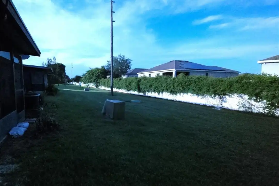 2510 King Oak Cir - View 3