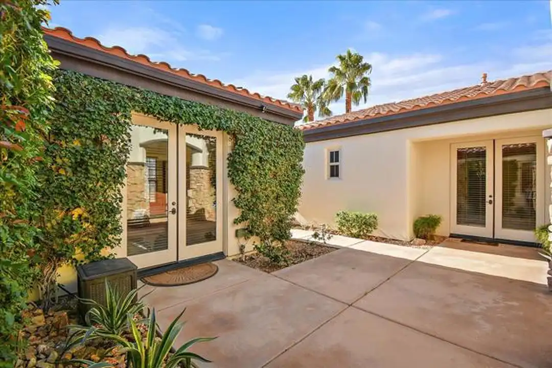 House in La Quinta - View 3