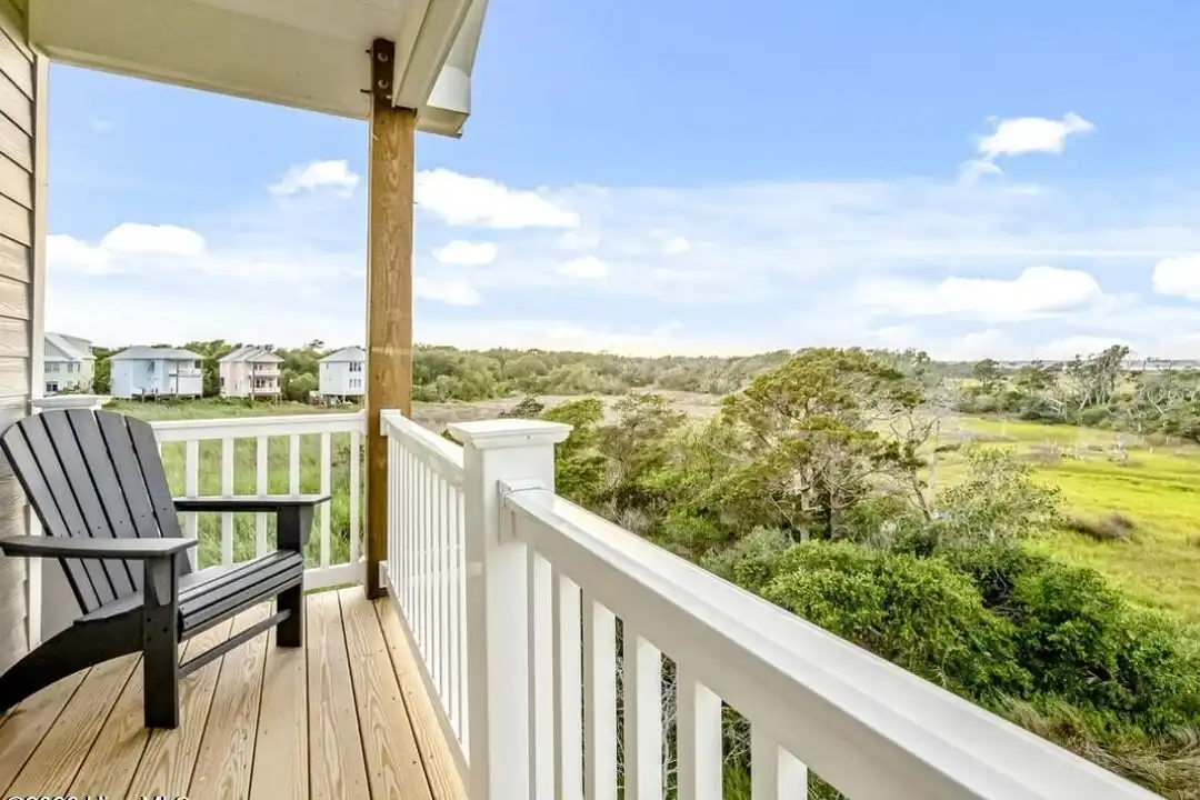 House in Atlantic Beach - View 3