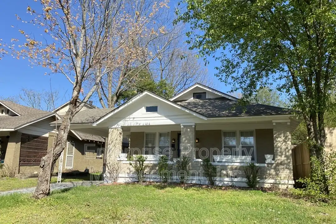 414 N Willett St - View 2