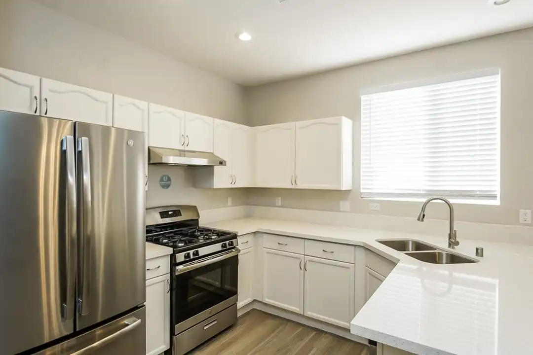 949 E Country Skies Ave - More