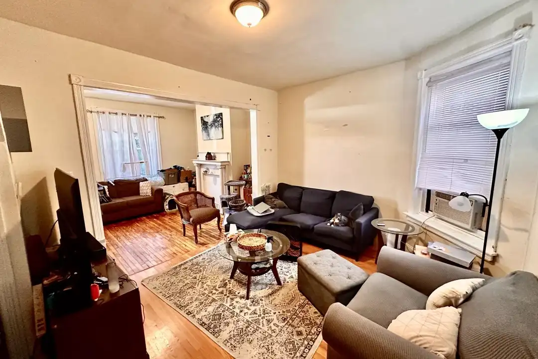 446 W Earlham Ter - View 5