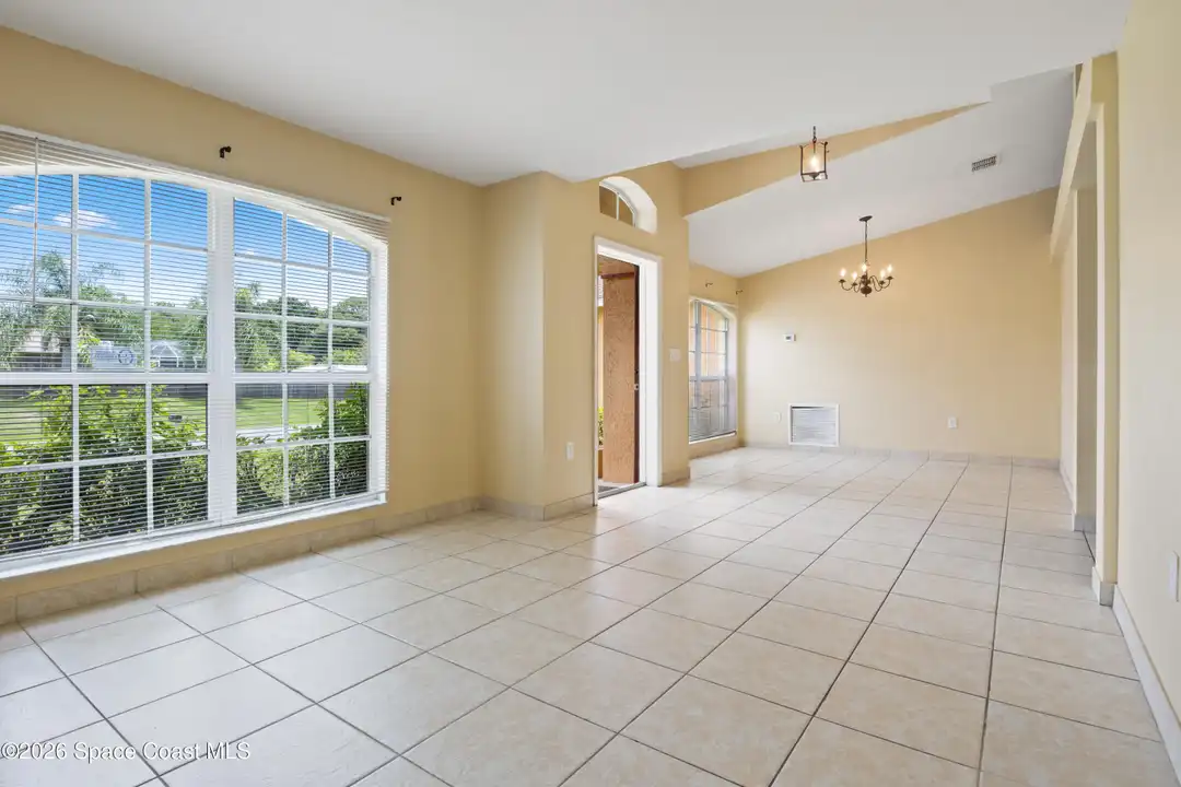 1406 Martinez St SE - View 5