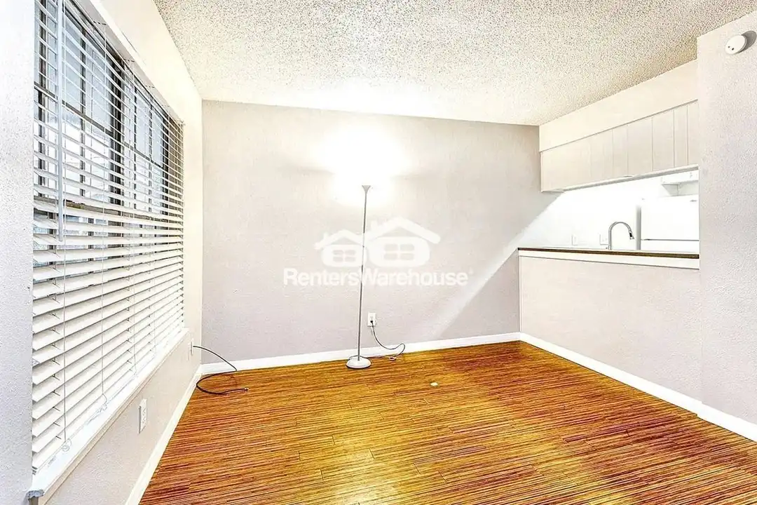 4007 Avenue C unit 105 - More