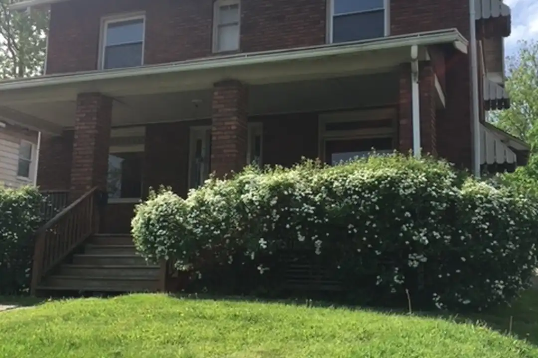 52 Sexton St unit 2 – photo 1 of 8