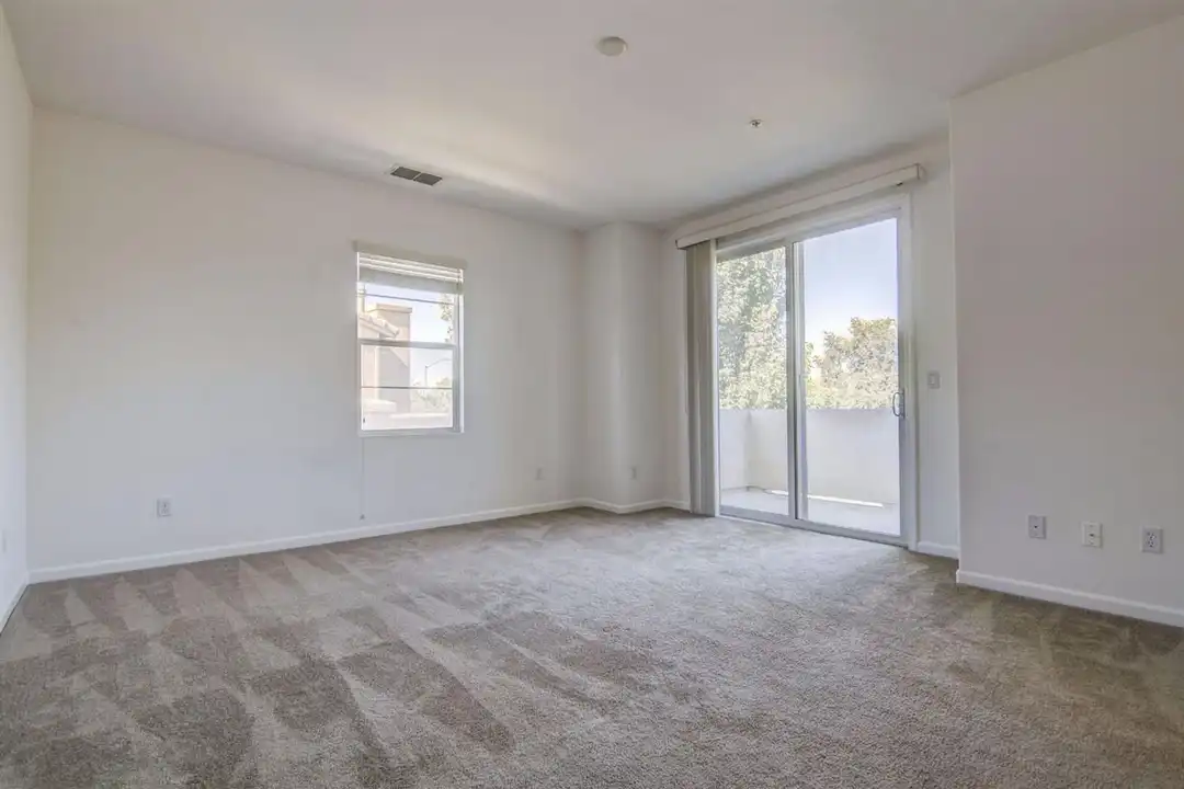 8464 Crystal Walk Cir - View 3