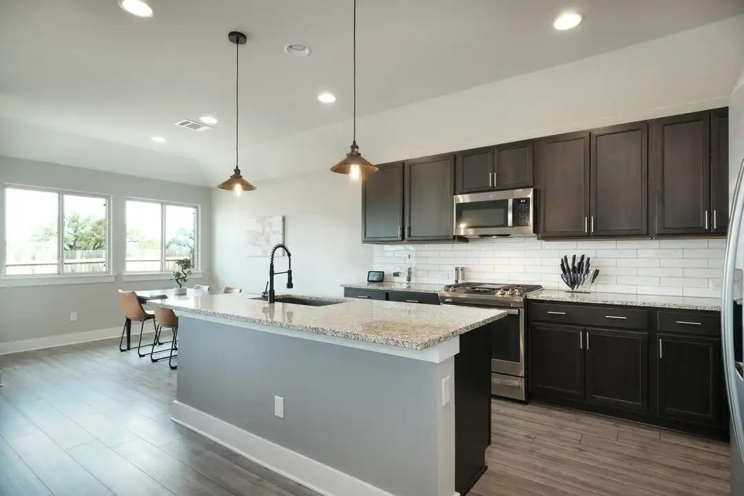 229 Finstown St unit 0 - View 5