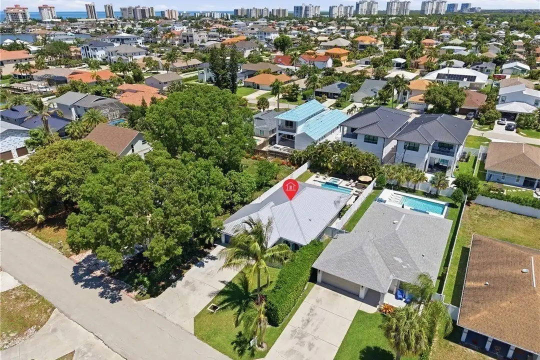 521 102nd Ave N - View 4