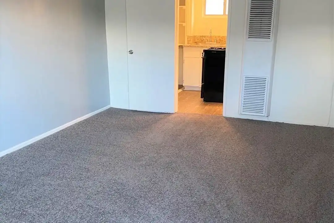821 N Eucalyptus Ave unit 821 15 - View 3