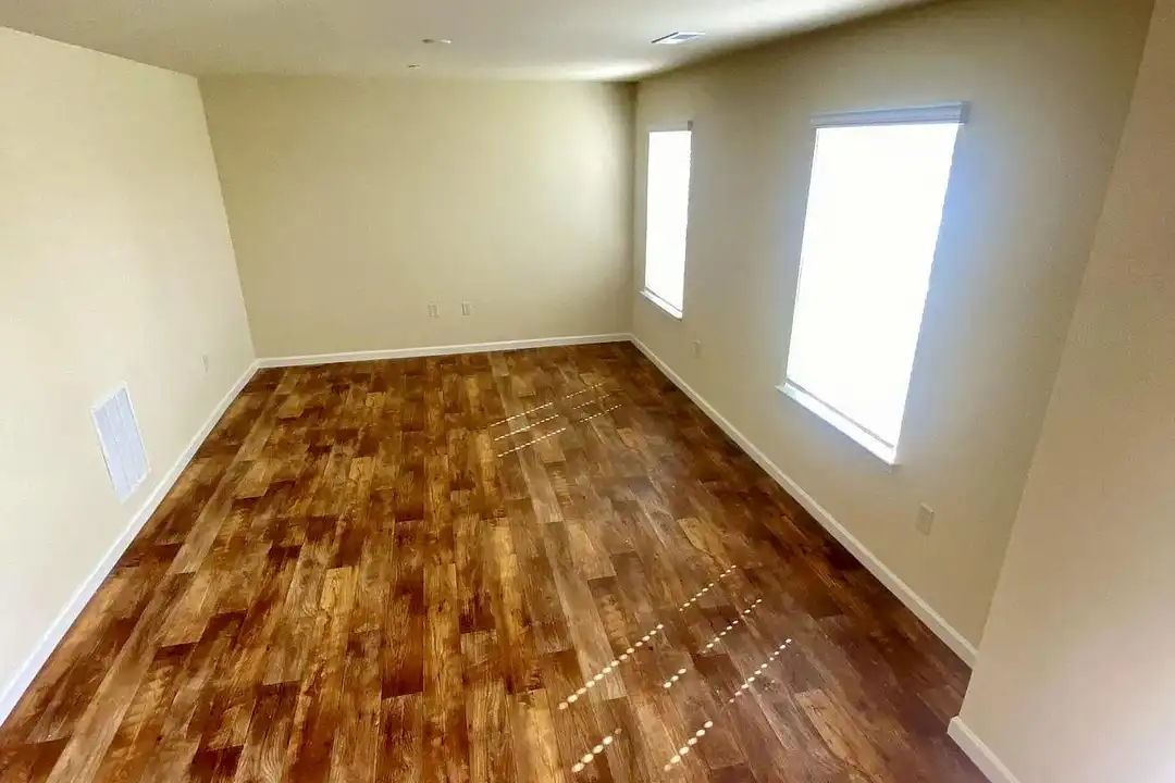 20 Skip Ln - View 6