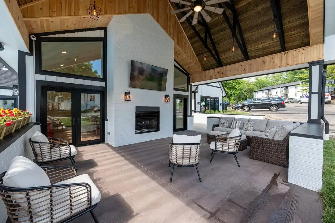 8Ninety at Loveland – photo 1 of 57