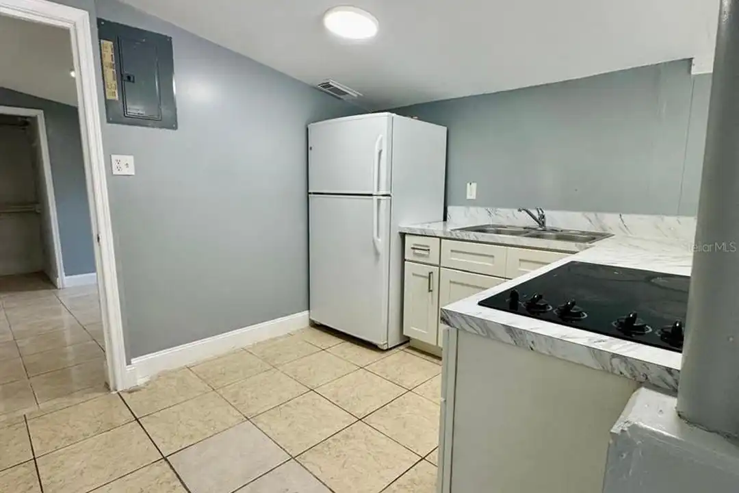 Apartment in Orlando - View 3