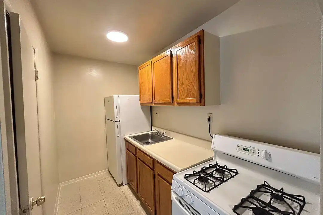 Woodhaven Apartments – photo 1 of 10