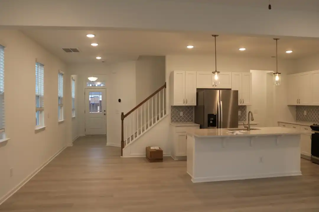 171 Pinkie Ln - More