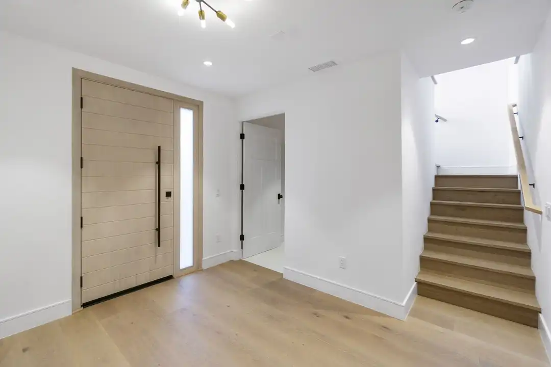 20462 Santa Ana Ave - View 3