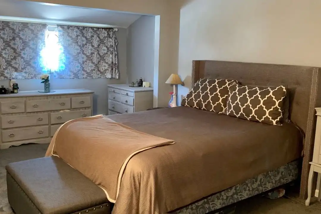 6492 Forest Park Dr – photo 1 of 5