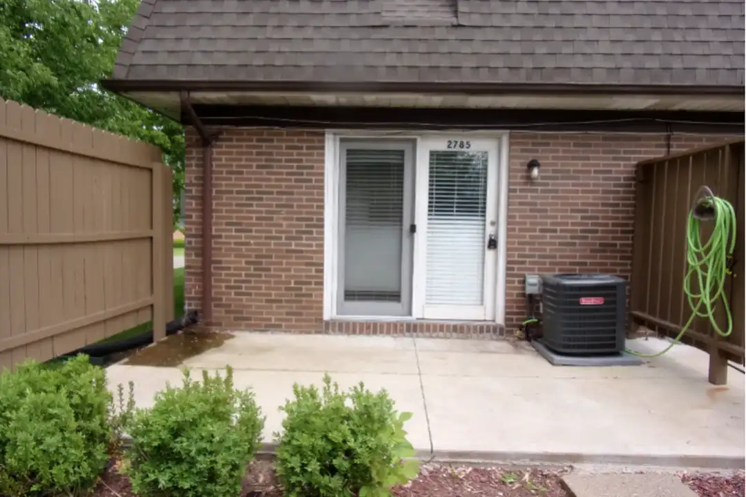 2777 Kipling Ave NW – photo 1