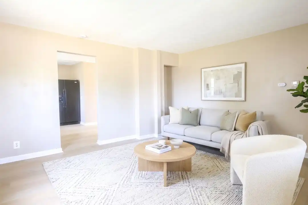 755 W 13th St – photo 1