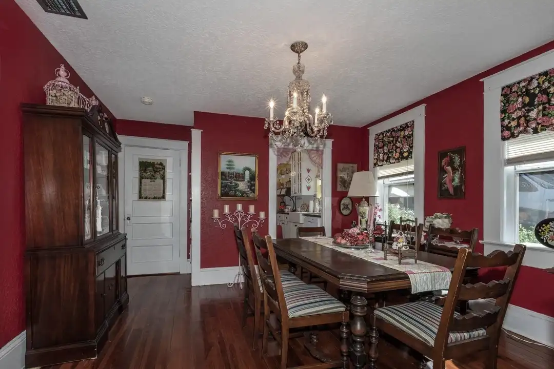 401 E 9th Ave - More