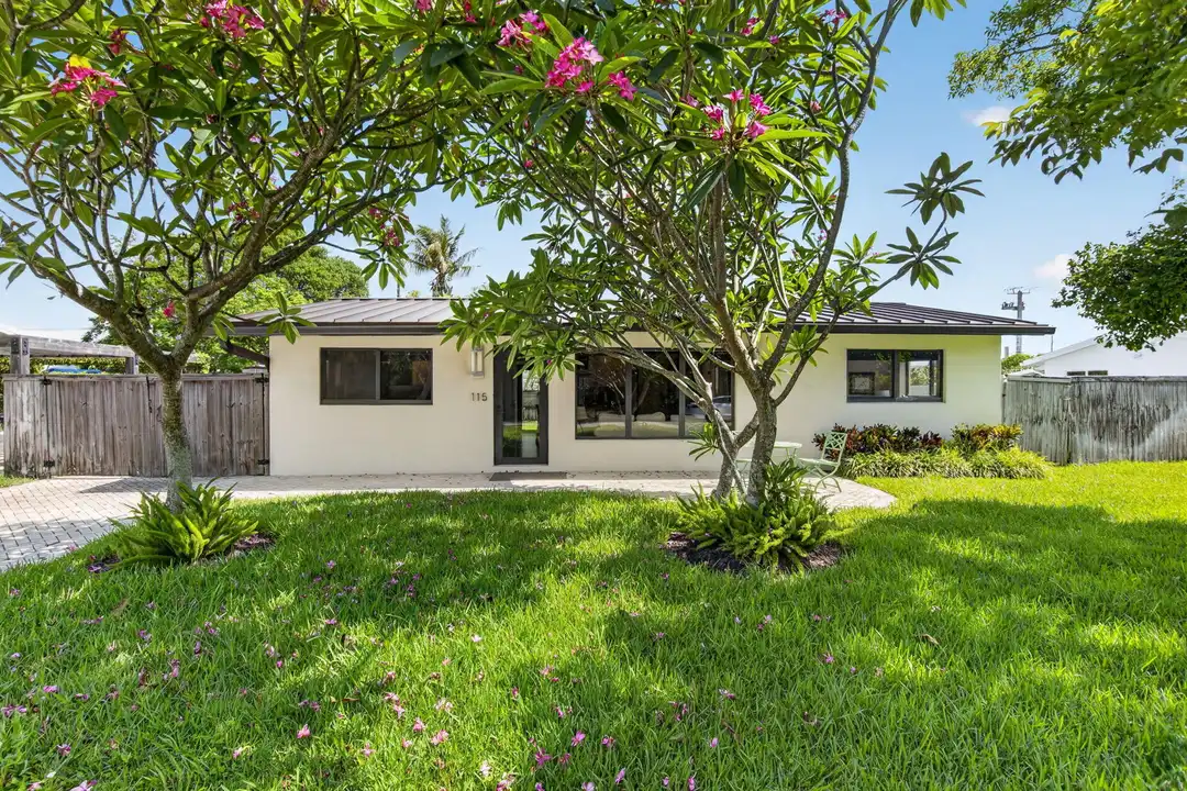 115 NW 7th St - View 6