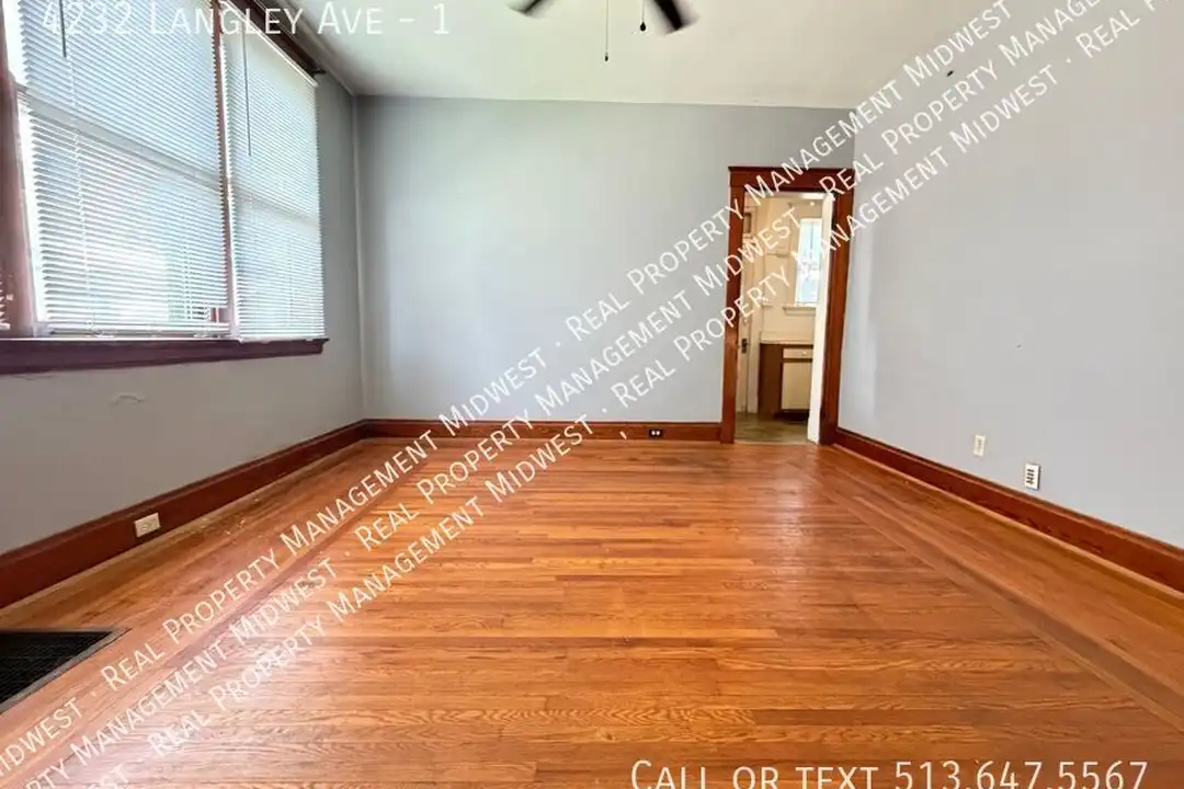 4232 Langley Ave - View 5