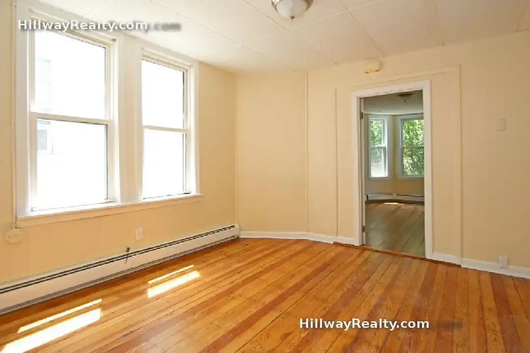 114 Everett St - View 6