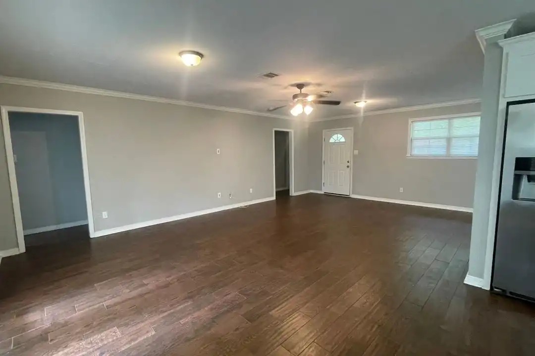 2033 Horton Ave - View 5