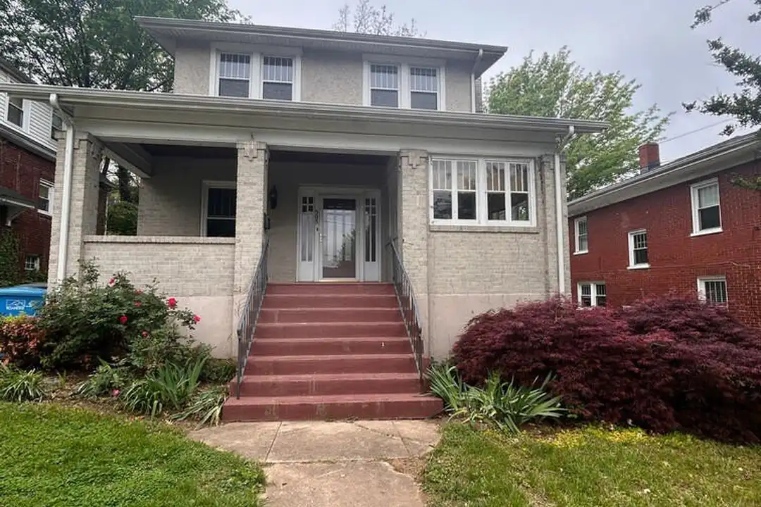505 Camilla St SE – photo 1