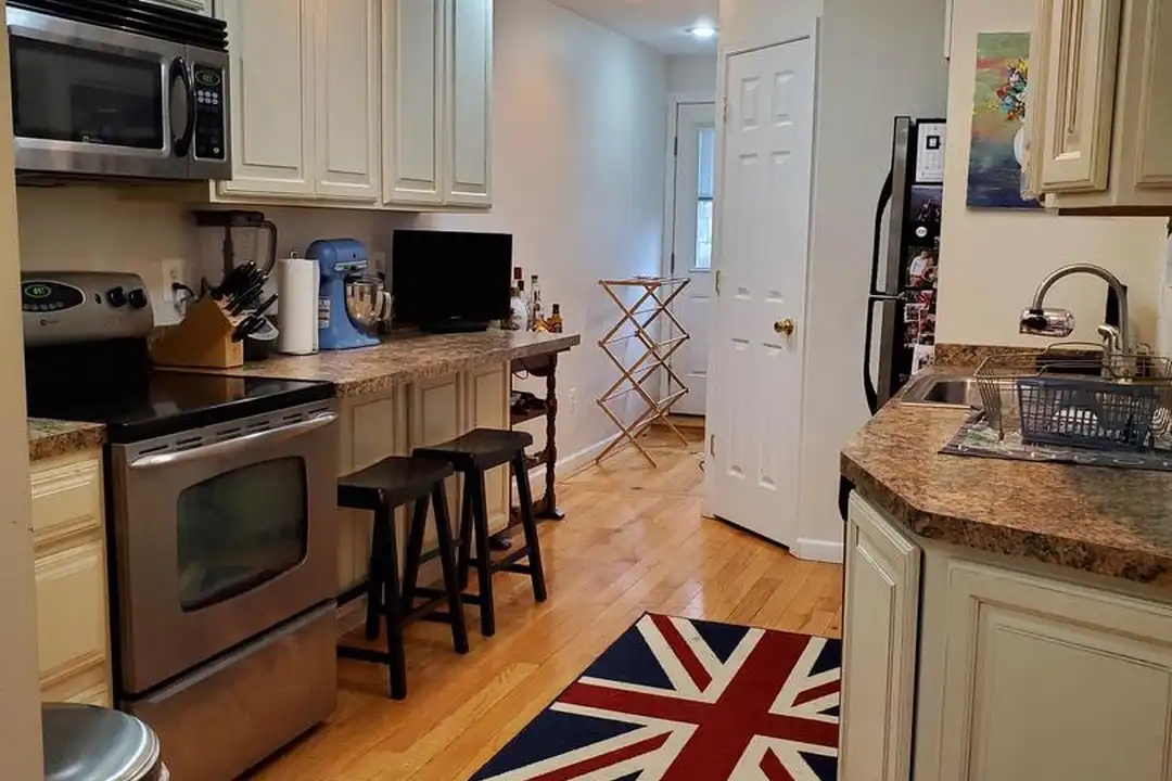 1503 Byrd St - View 5
