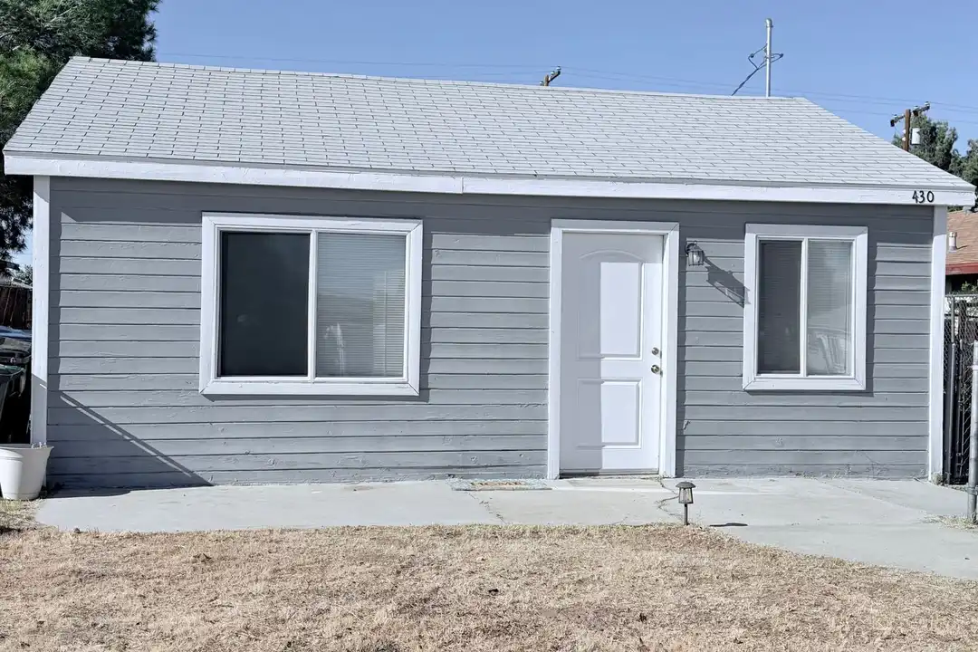 430 W Wilson Ave - View 2