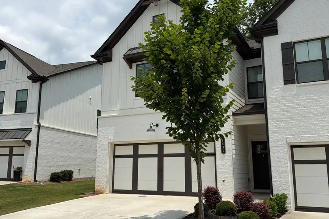 4473 Oakwood Rd unit Cypress Park - View 3