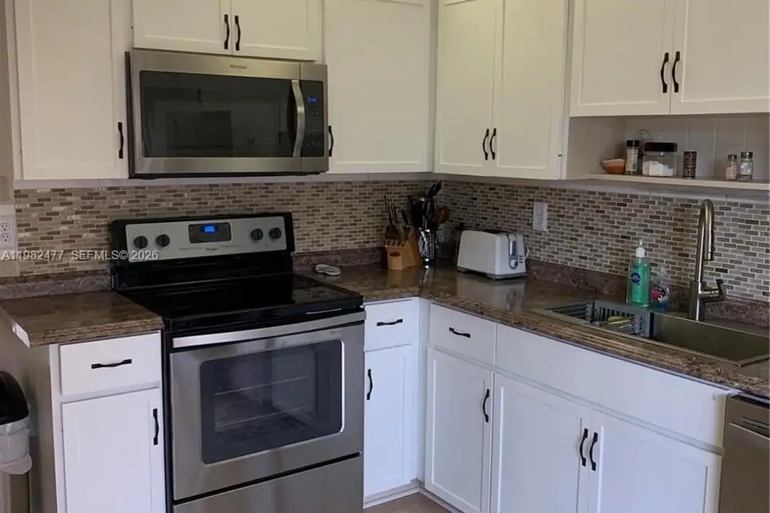 8042 SE Villa Cir #8042 - View 4