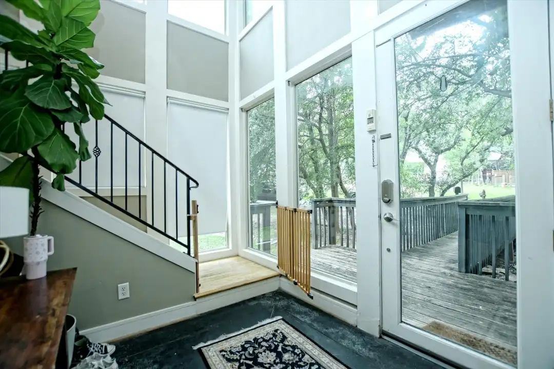 2605 De Soto Dr - View 4