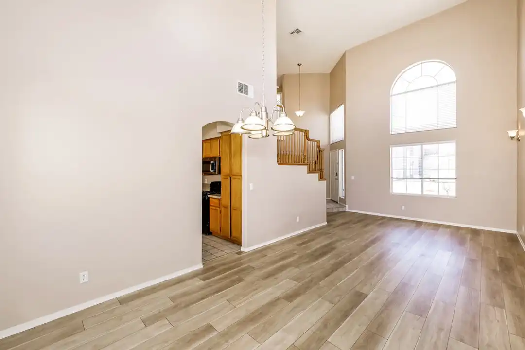 268 Sundial St - More
