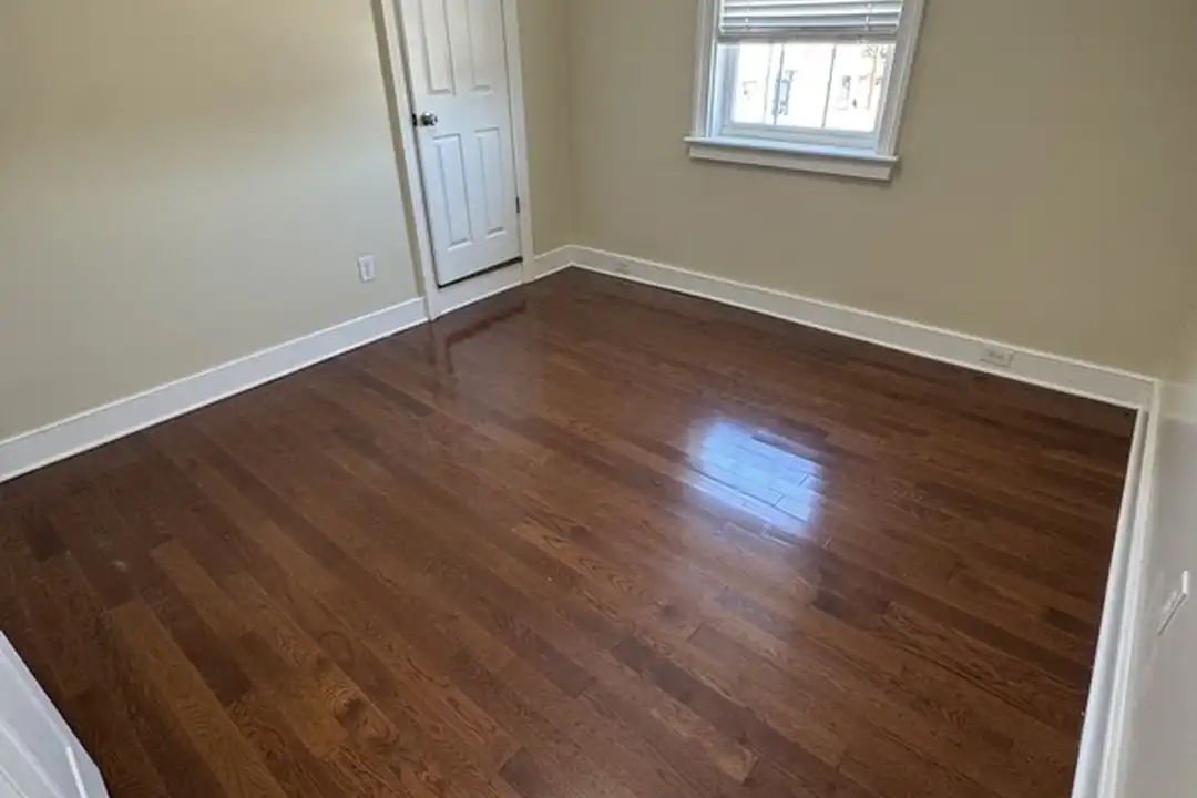201 E Bank St unit 3 - View 5