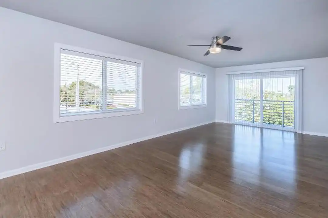 2500 N Federal Hwy - View 2