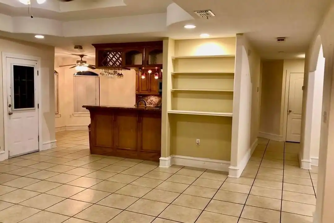 House in Brownsville - View 3