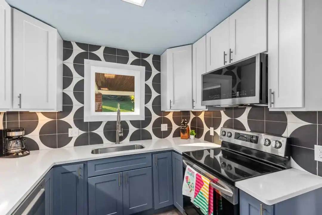 21 Coldbrook St NE unit 1364139P - View 6