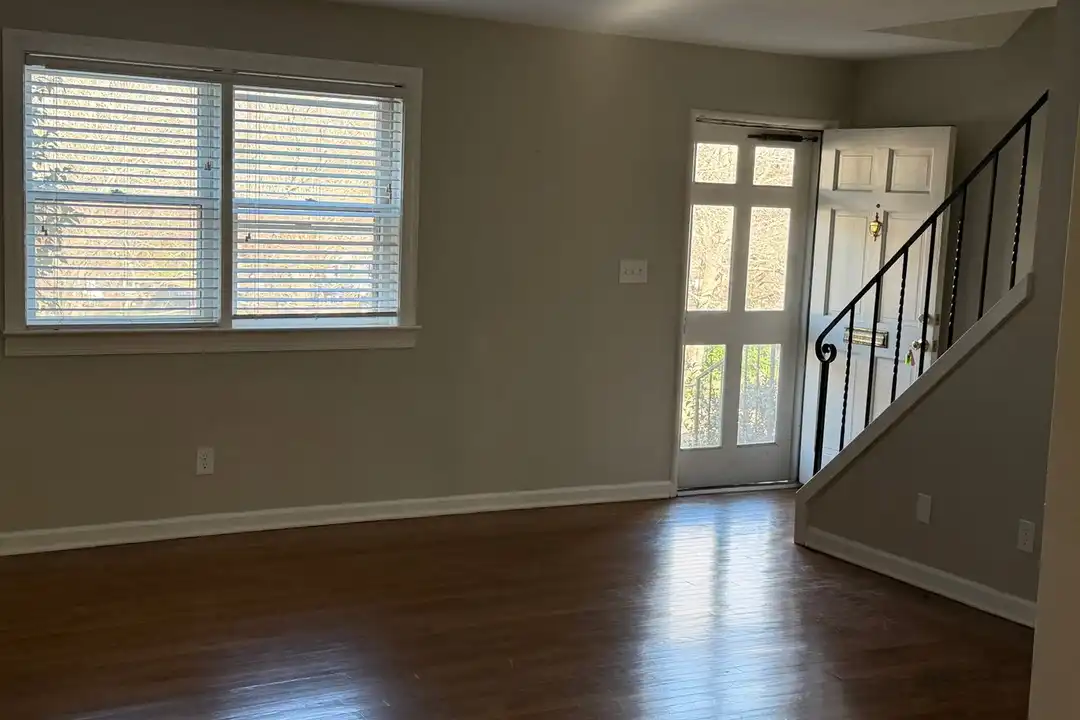 Apartment in Raleigh - View 2