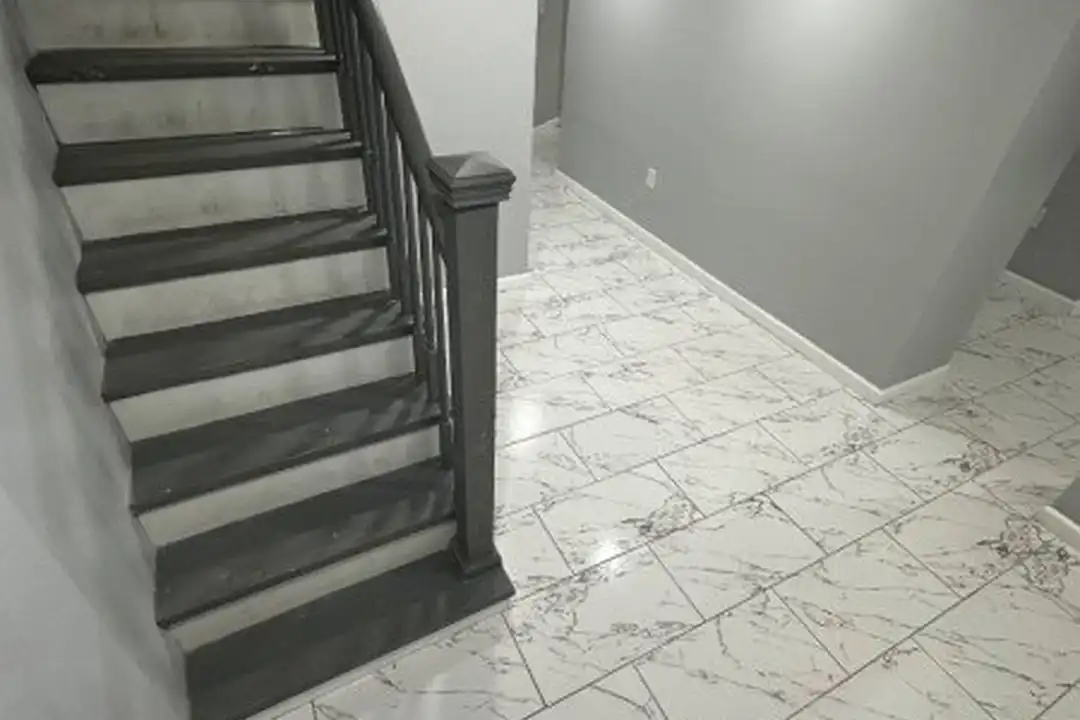 208 E 9th St - View 5