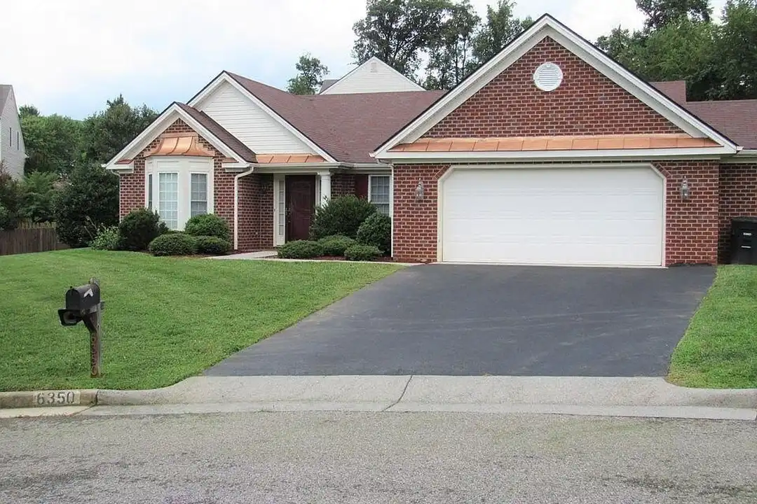 6350 Stonecroft Ct – photo 1 of 18