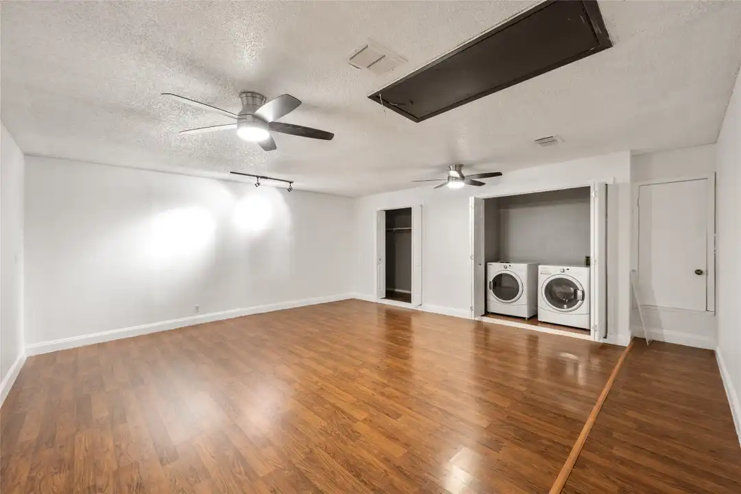 1153 Brookswood Ave - More
