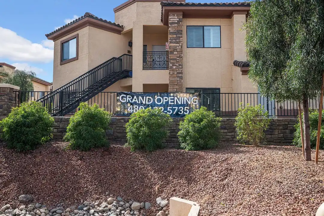Desert Jewel Apartments - View 3