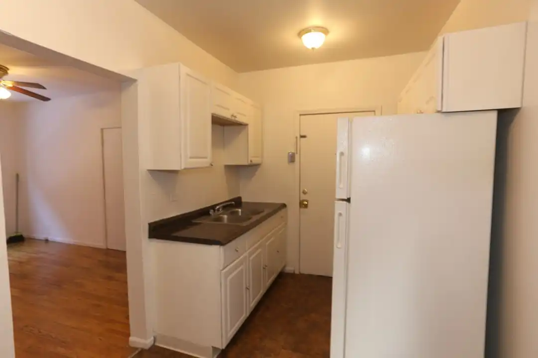 933 W Sunnyside Ave unit N3 - View 3