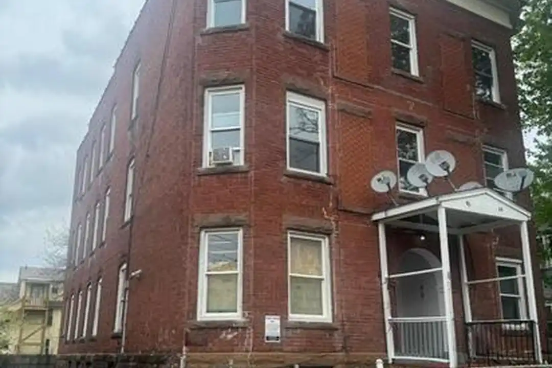 46 Bond St unit #2 – photo 1