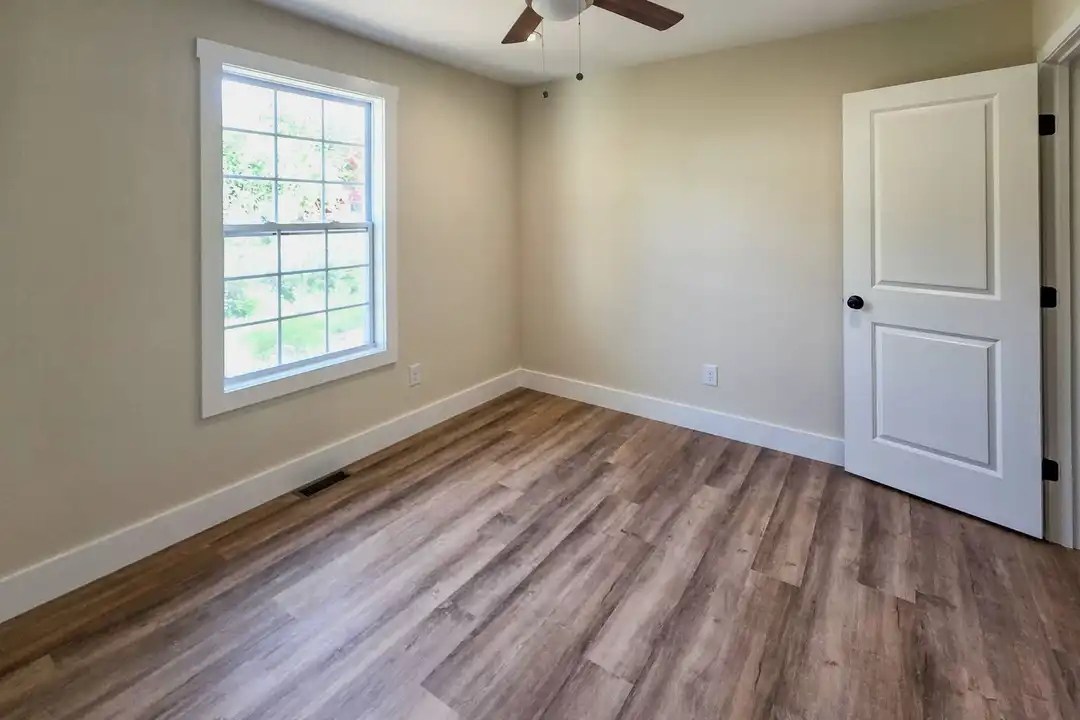 1422 Nolan Ave - View 6