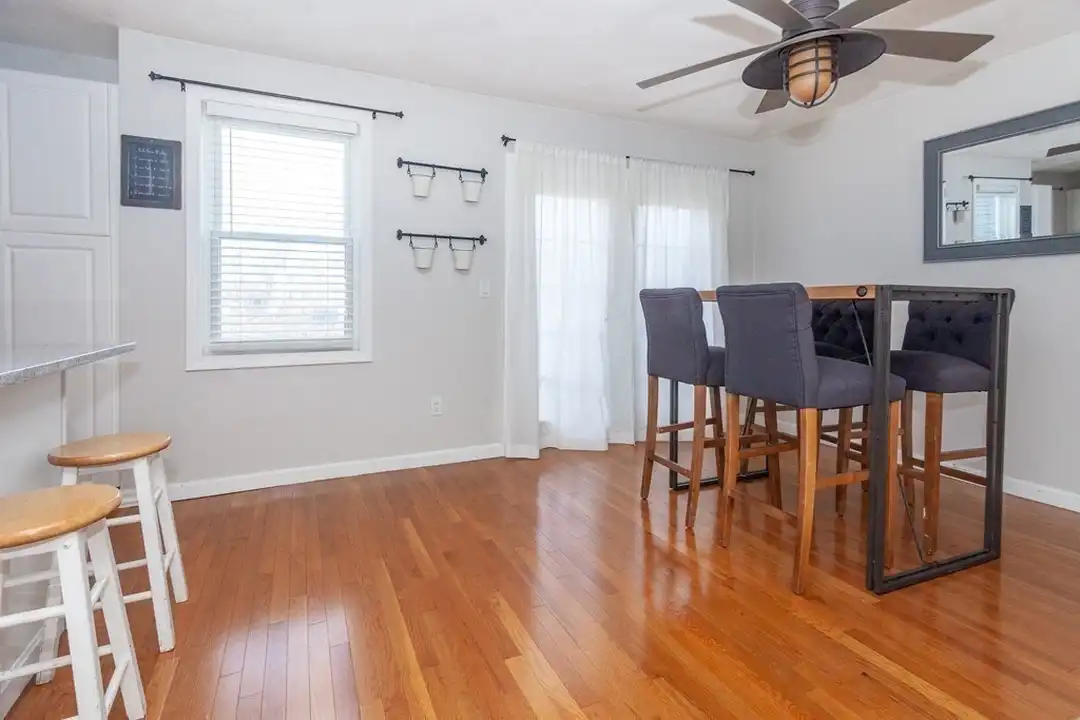 57 Victory Rd unit 1 - View 6